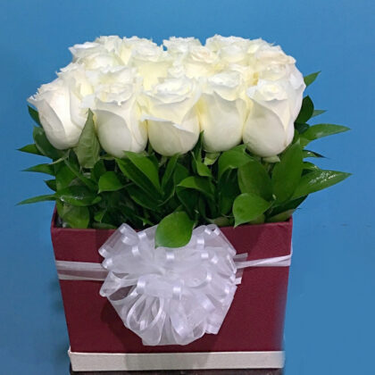 FF-110 Caja de Rosas Blancas